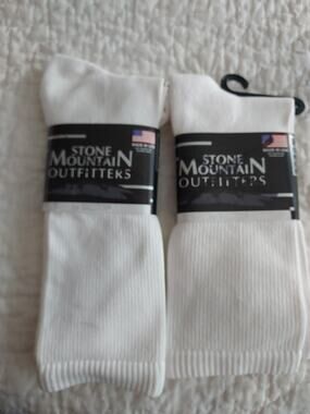 New Stone Mountain Outfitters Men's Socks lot of 2 USA size Large sz 8-12 white